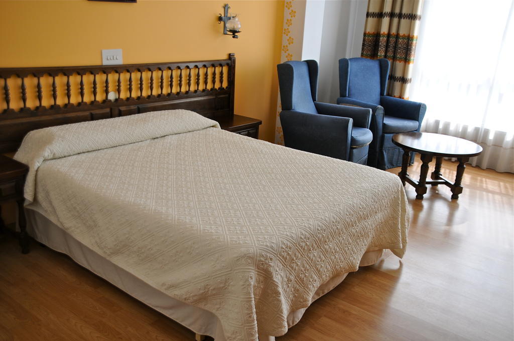 Hotel Eumesa Puentedeume Pokoj fotografie